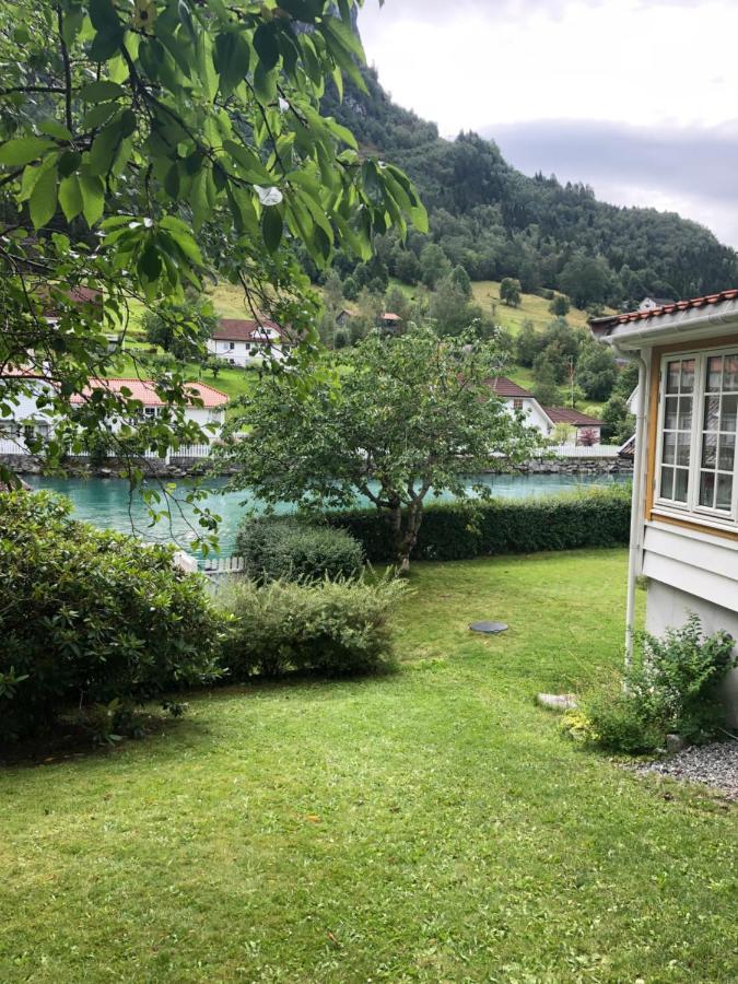 Stryn - House By The River Dış mekan fotoğraf