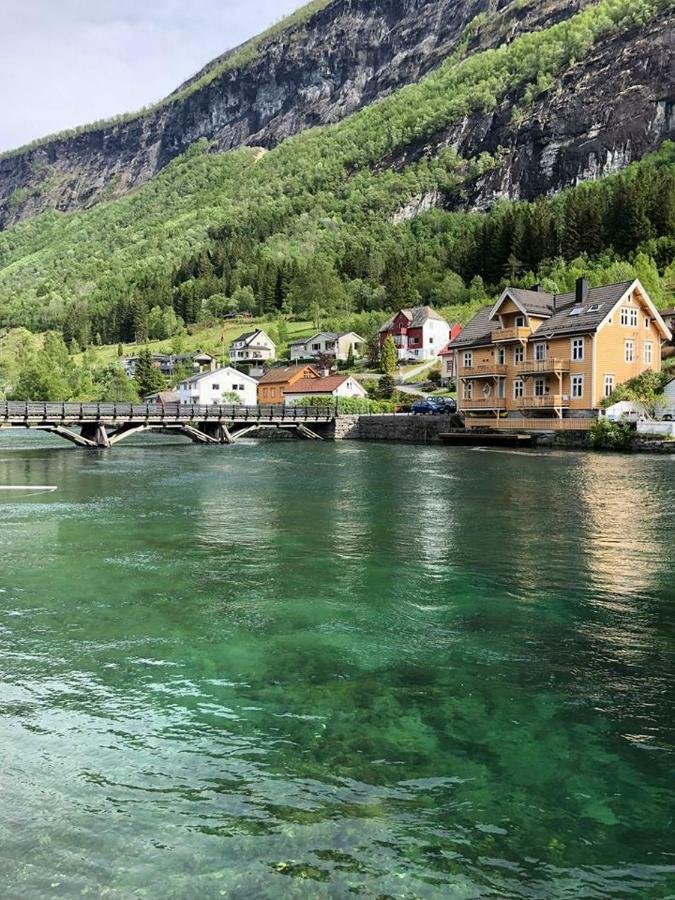 Stryn - House By The River Dış mekan fotoğraf